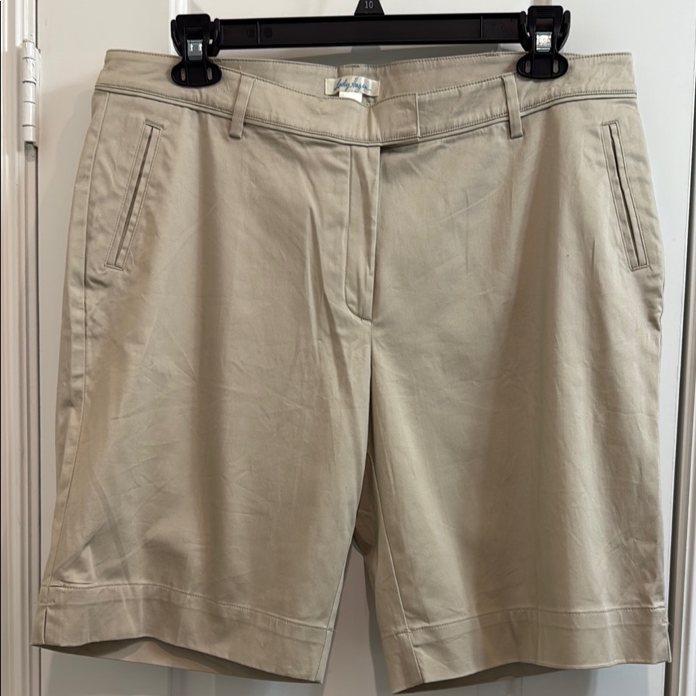 Lady Hagen Beige Women's Bermudas